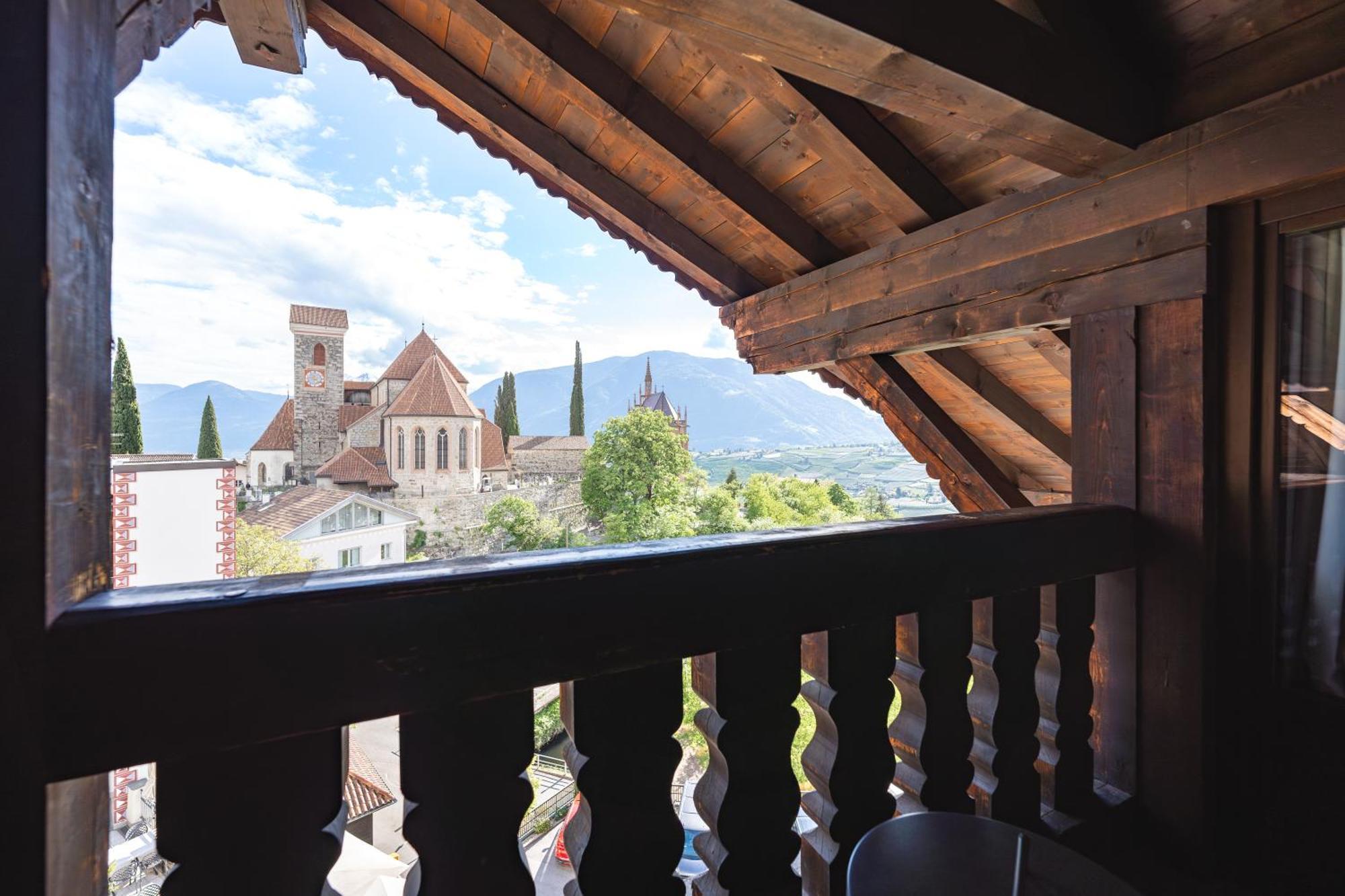 Hotel Schlosswirt Schenna Dış mekan fotoğraf