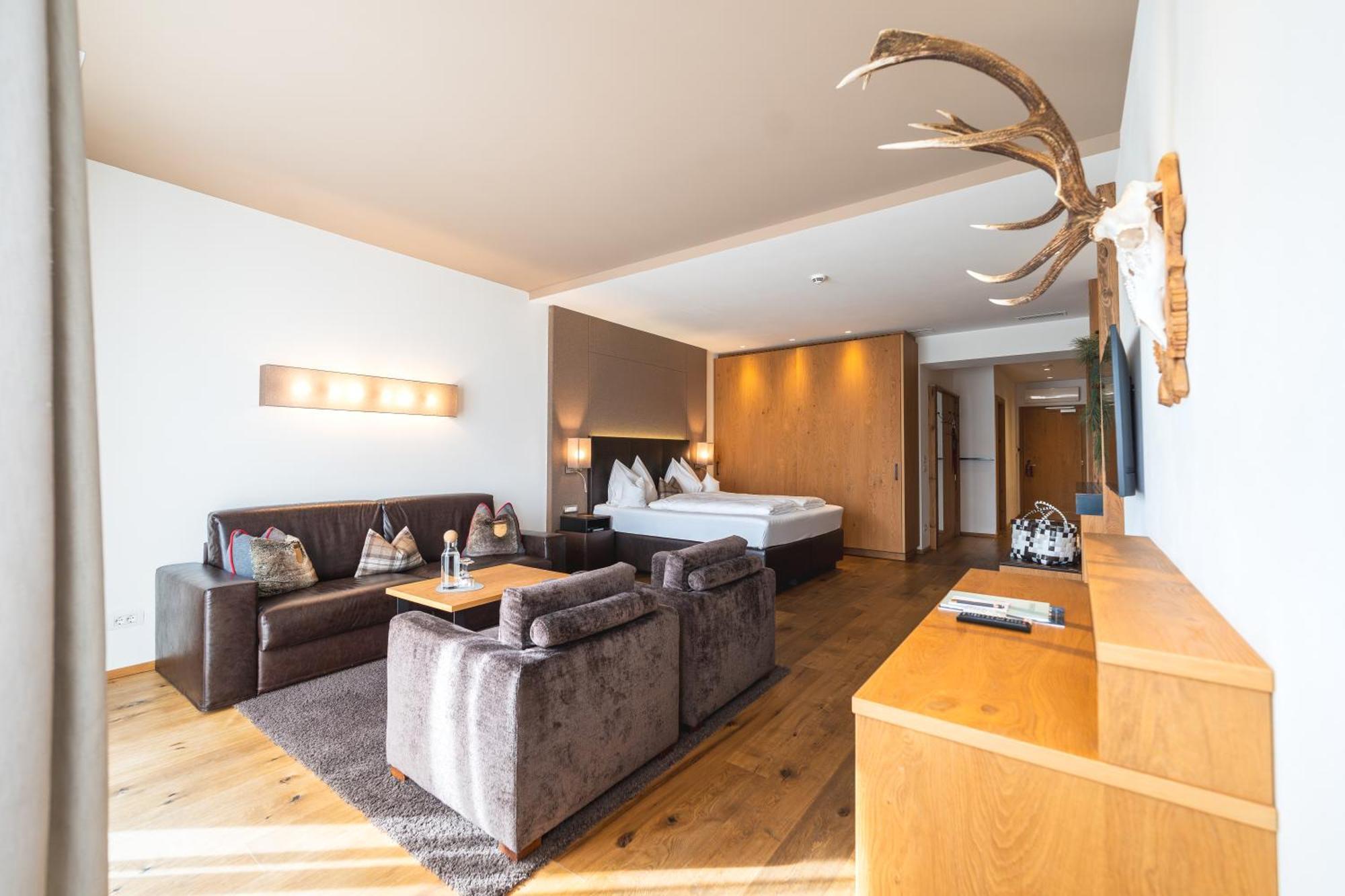 Hotel Schlosswirt Schenna Dış mekan fotoğraf