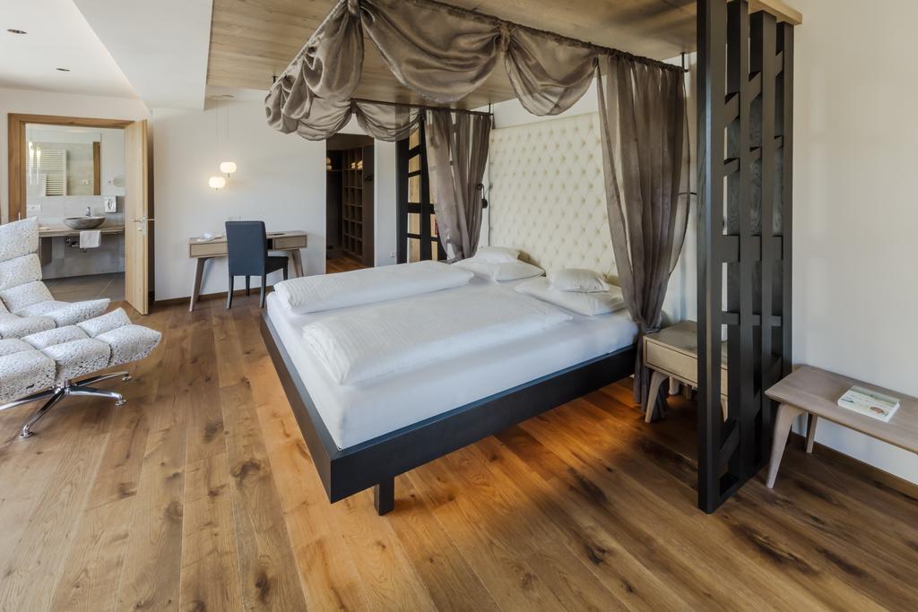 Hotel Schlosswirt Schenna Dış mekan fotoğraf