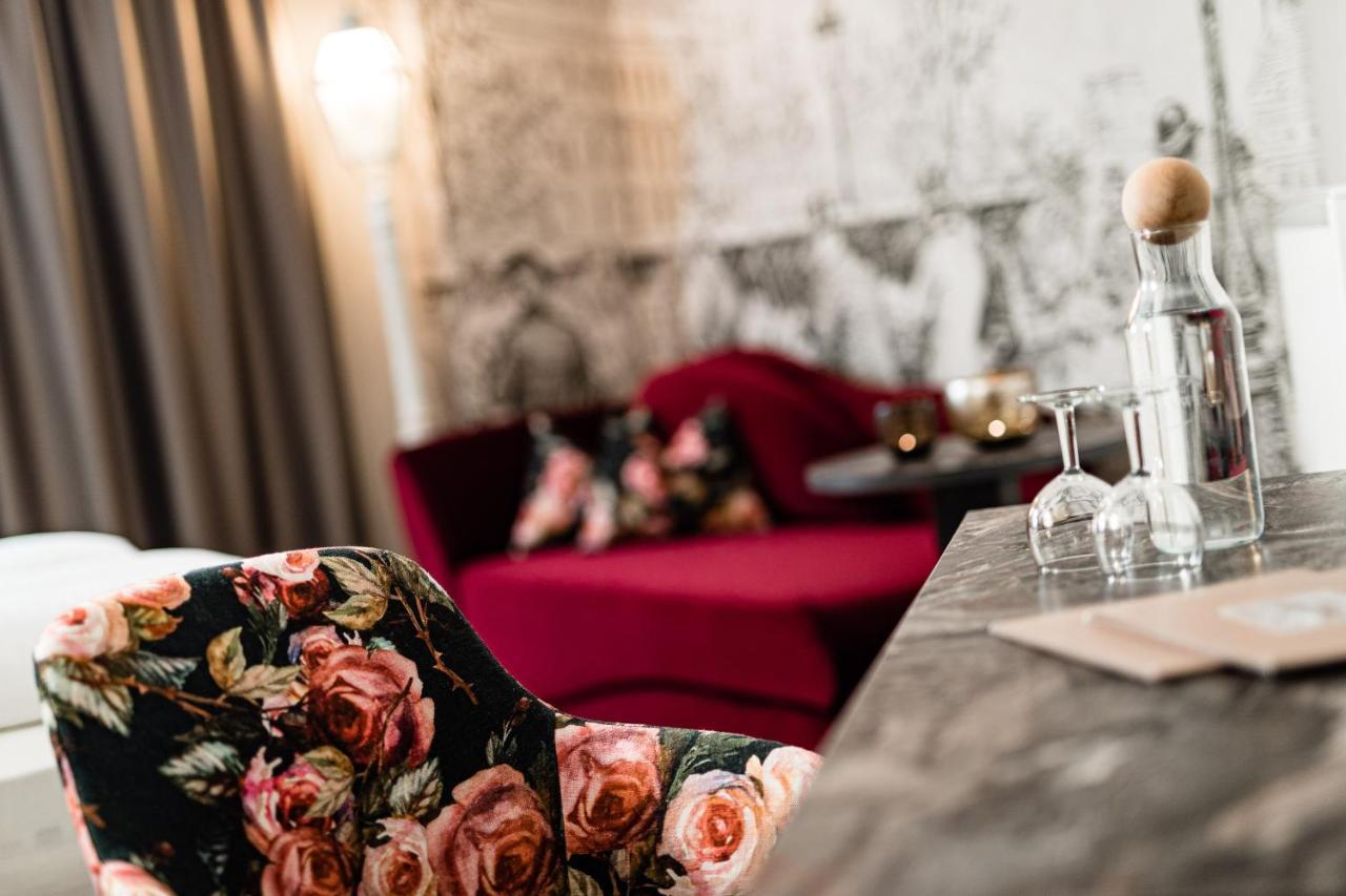 Hotel Schlosswirt Schenna Dış mekan fotoğraf